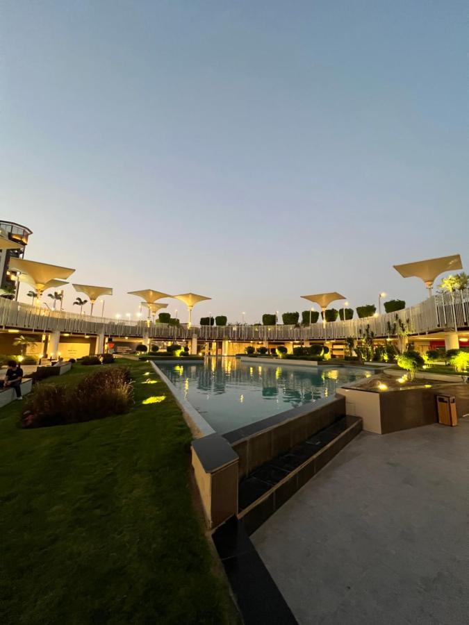 Appartement Luxury With Pools In Front Auc Le Caire