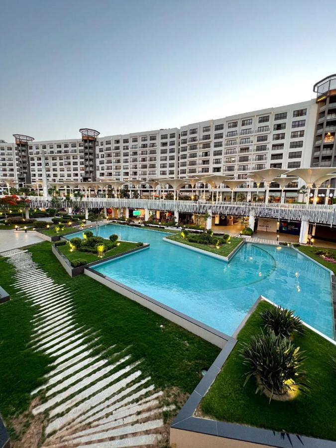 Luxury With Pools In Front Auc Appartamento