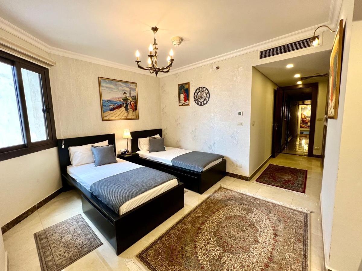 Luxury With Pools In Front Auc Appartement *