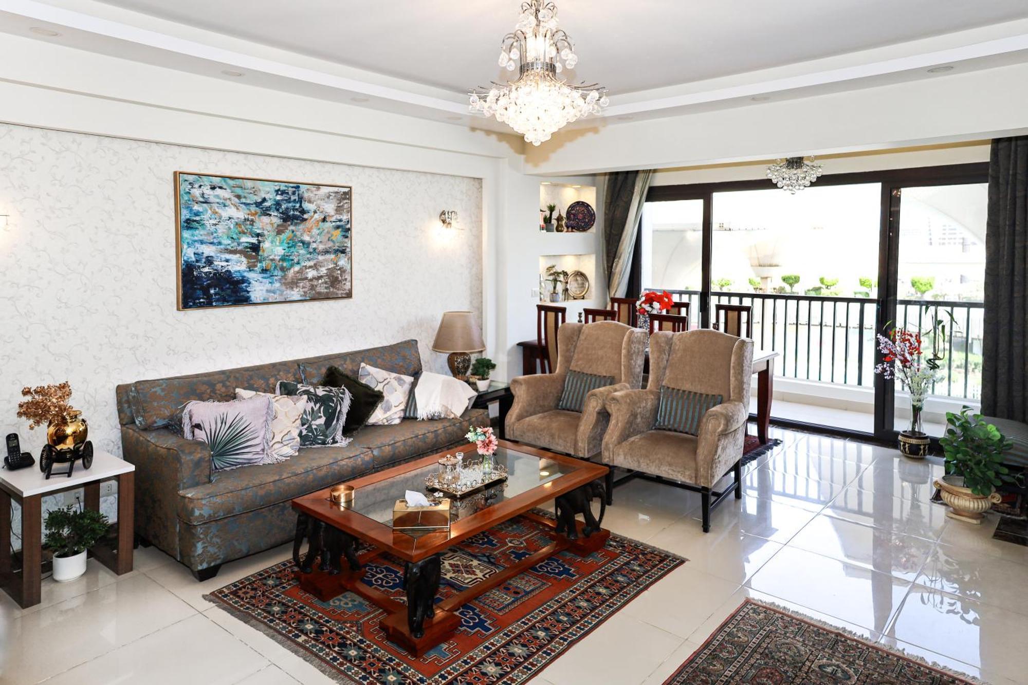 Luxury With Pools In Front Auc * Le Caire